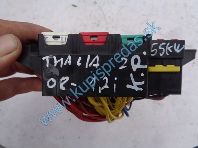 poistková skrinka na renault tháliu II 7703597061